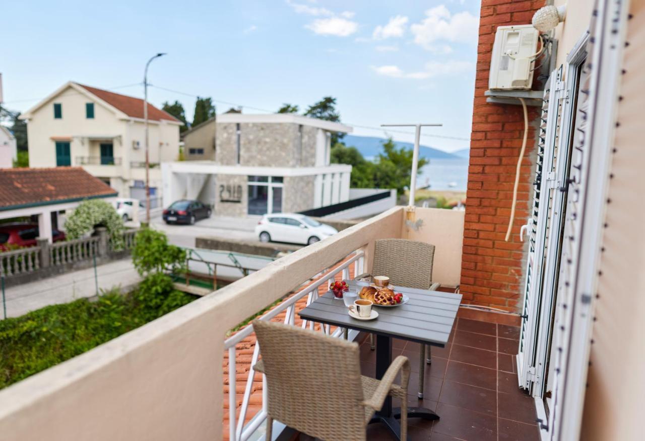 Vila Waikiki Beach House Tivat Exteriér fotografie