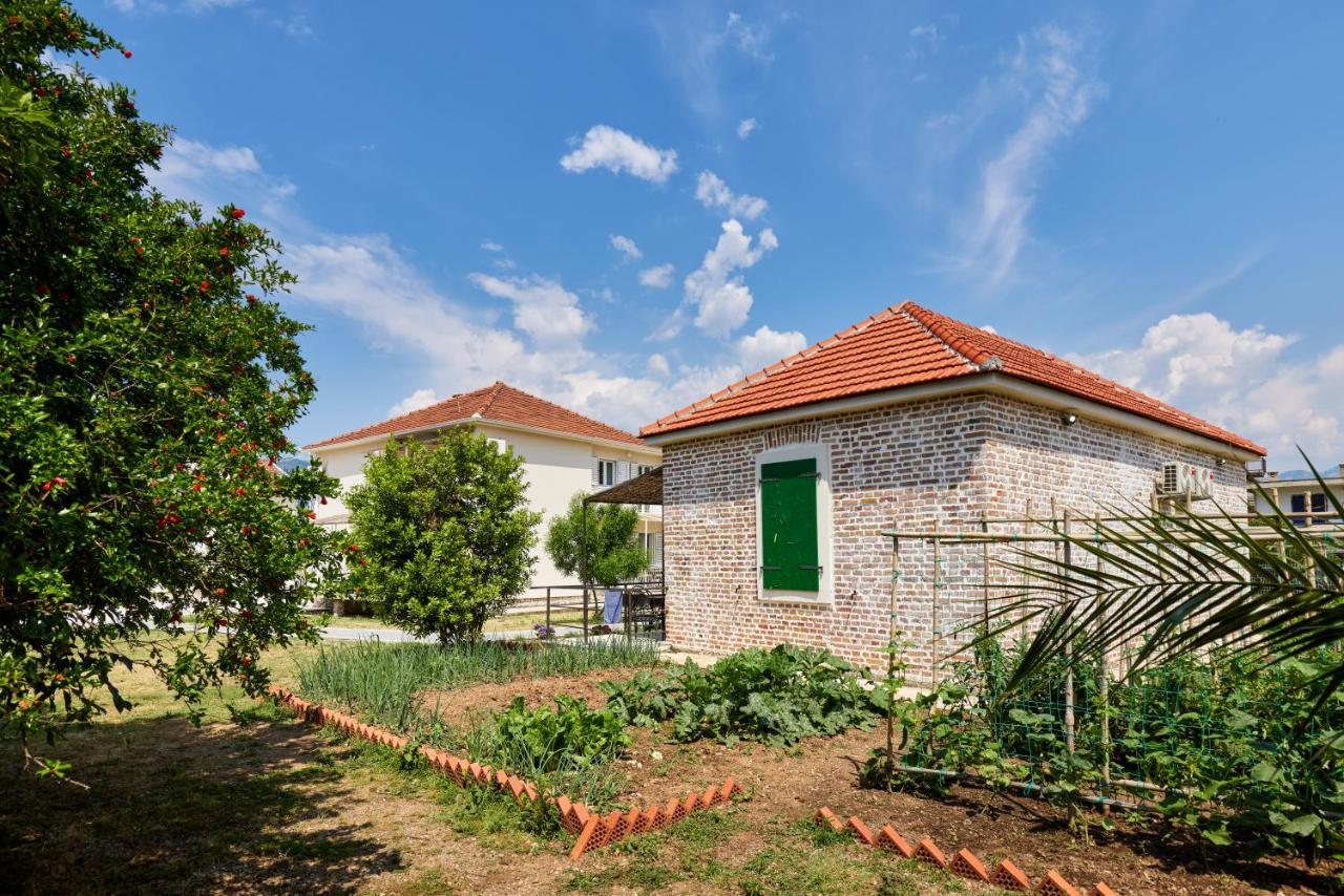 Vila Waikiki Beach House Tivat Exteriér fotografie