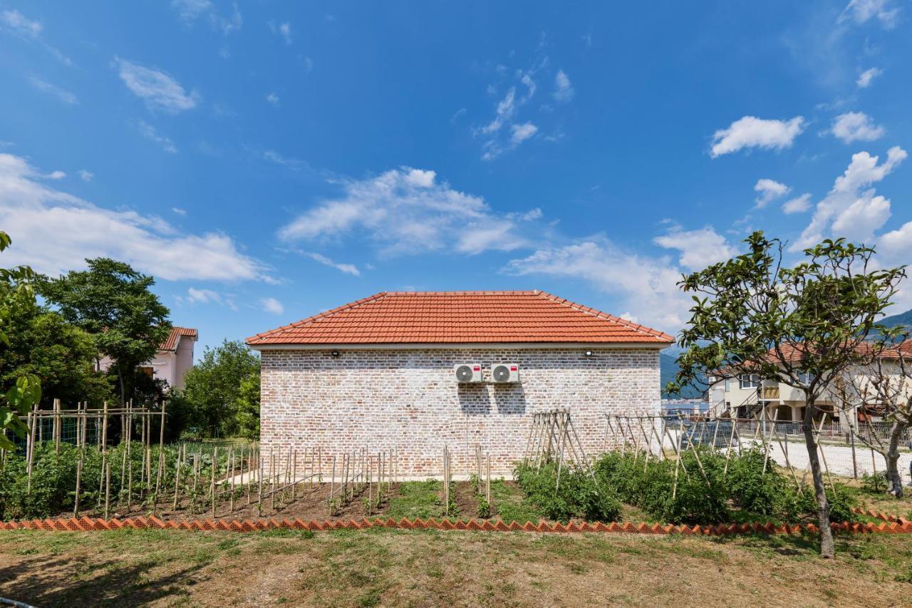 Vila Waikiki Beach House Tivat Exteriér fotografie