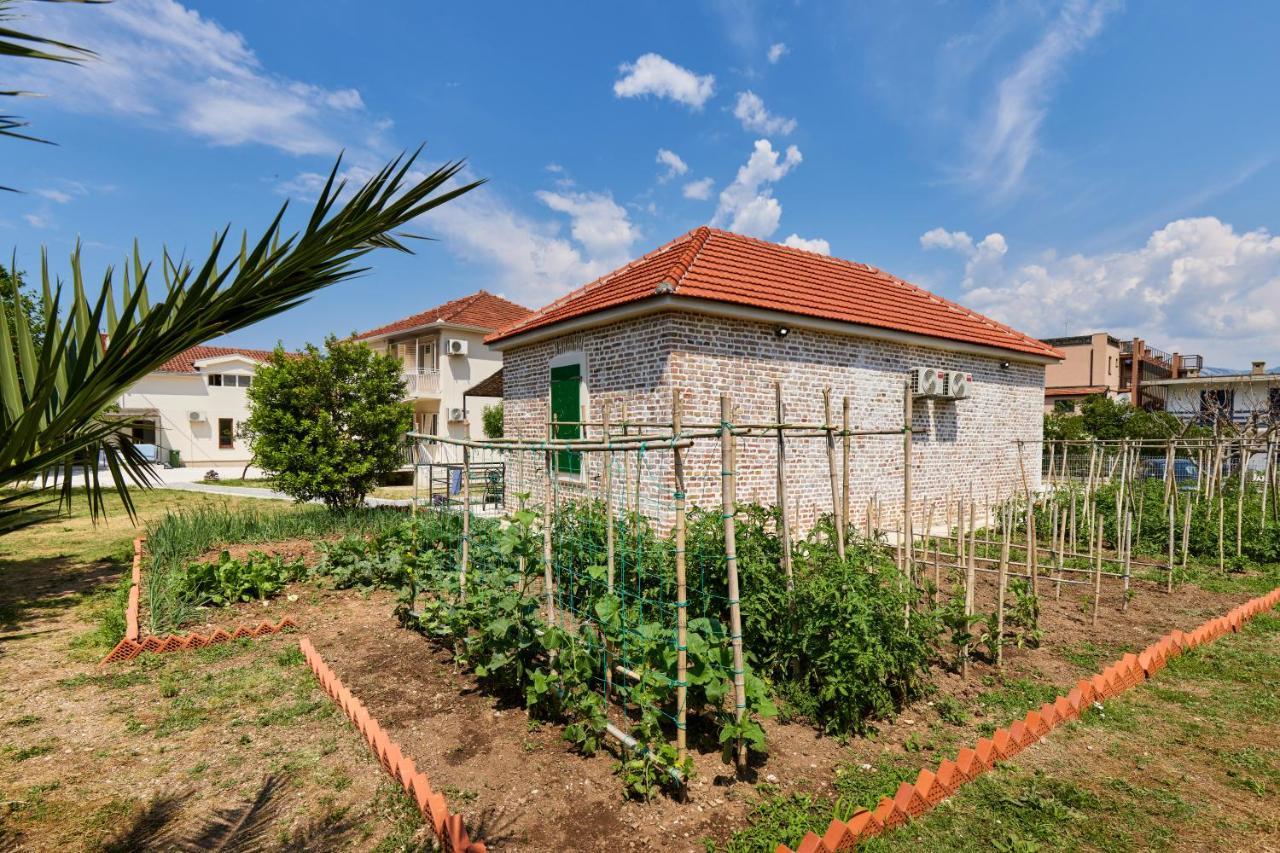 Vila Waikiki Beach House Tivat Exteriér fotografie